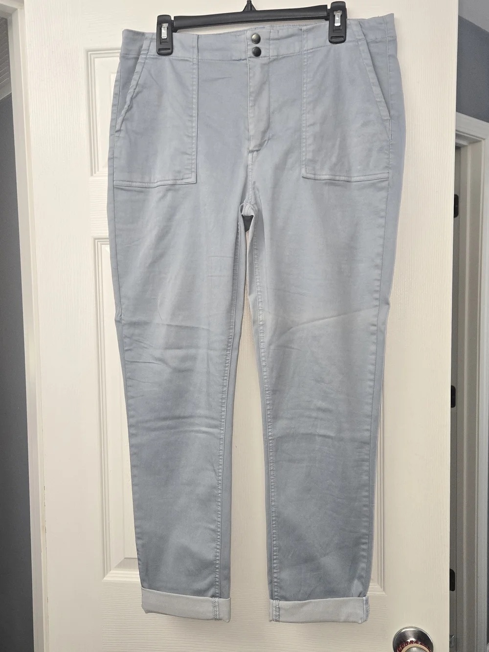 Light Blue Straight-Leg Women’s Pants with Front Patch Pockets